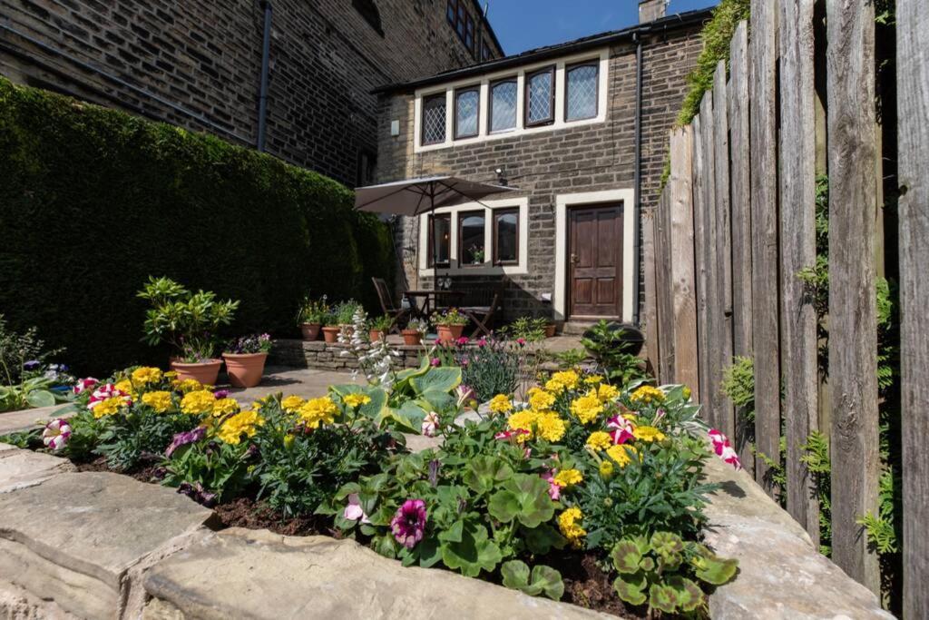 Clay Well Cottage Huddersfield Exterior foto