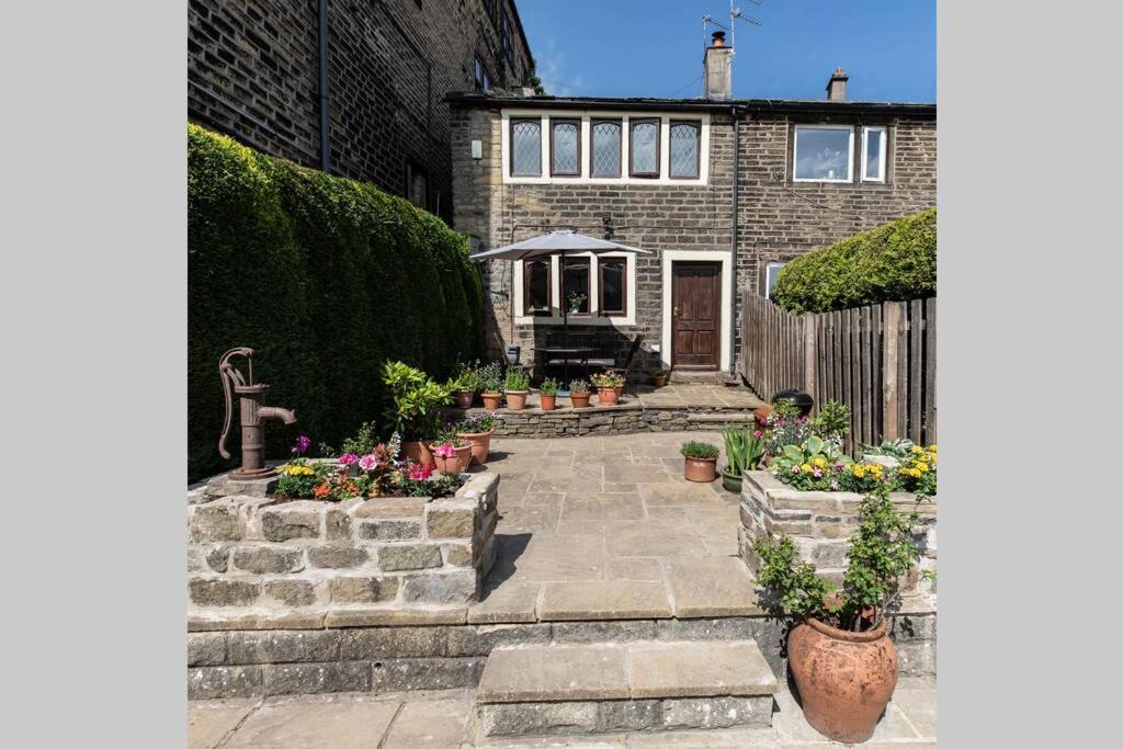 Clay Well Cottage Huddersfield Exterior foto